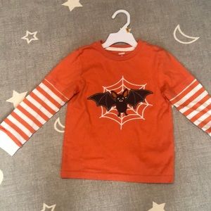 Boys long sleeve size 4T.